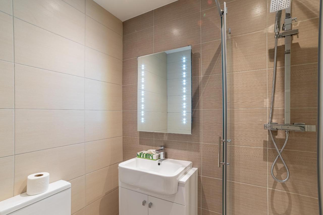 בסינגסטרוק Copenhagen Court Apartments מראה חיצוני תמונה
